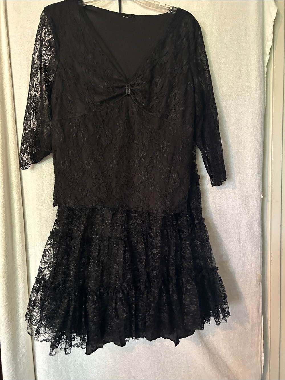Black Lace Matching Two-Piece Top and Skirt Set Size 14
